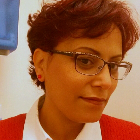 Mona Antonious - Poshmark Profile Picture of Mona Antonious (@minomiro) on Poshmark