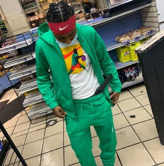 Profile Picture of Aaliyah Allen (@ayejayyy1) on Poshmark