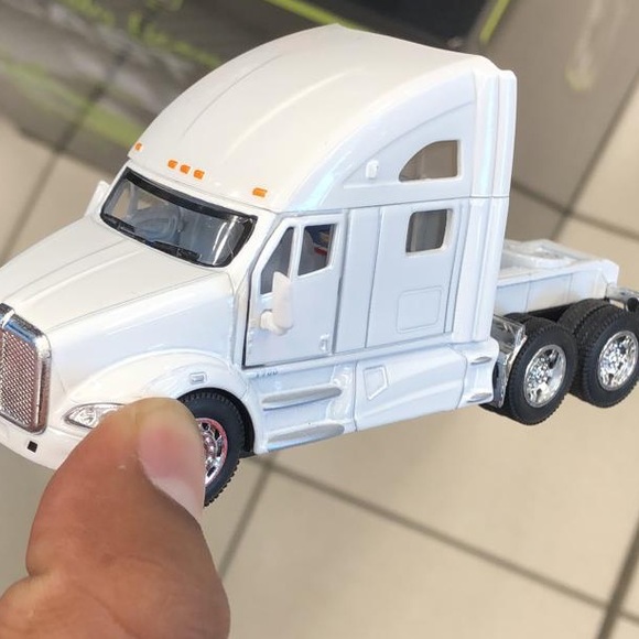 Profile Picture of Dalbir Singh (@pawan1312) on Poshmark