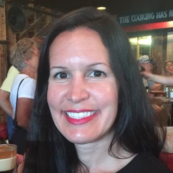 Profile Picture of Jimi Ashford bevens (@mamabevens) on Poshmark