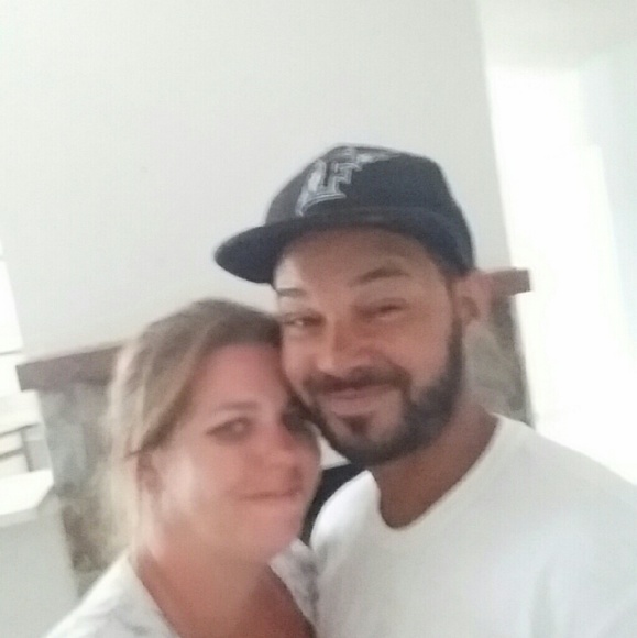 Profile Picture of Mariah Alvarez (@mharris0921) on Poshmark