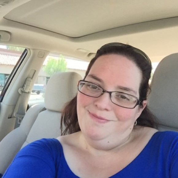 Profile Picture of Marianne Vollaro (@mariannevollaro) on Poshmark