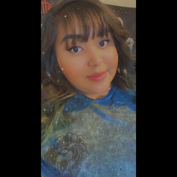 Profile Picture of Chelyssa Chiago (@chelyssachiago) on Poshmark