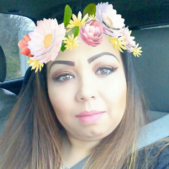 Profile Picture of Graciela Jáuregui (@grecy20015) on Poshmark