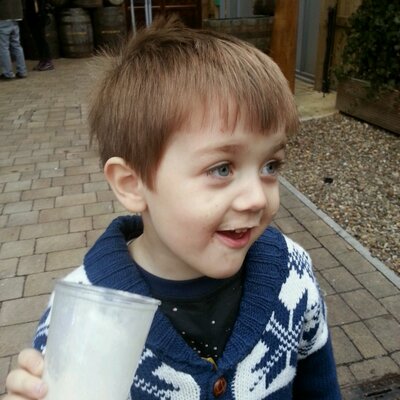 Profile Picture of Andy Ebbs (@zombiechimp) on Twitter