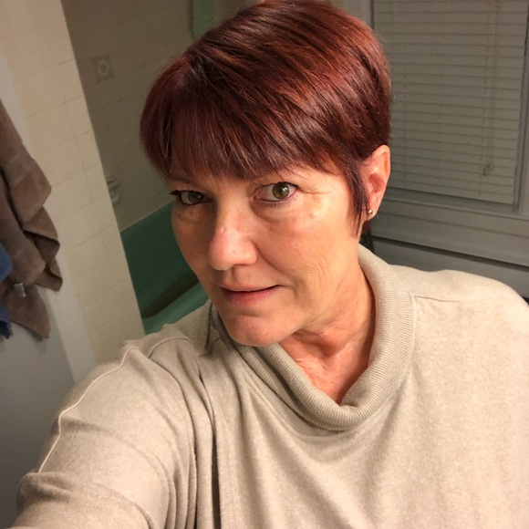 Profile Picture of Phyllis Becker (@phyllisbecker) on Poshmark