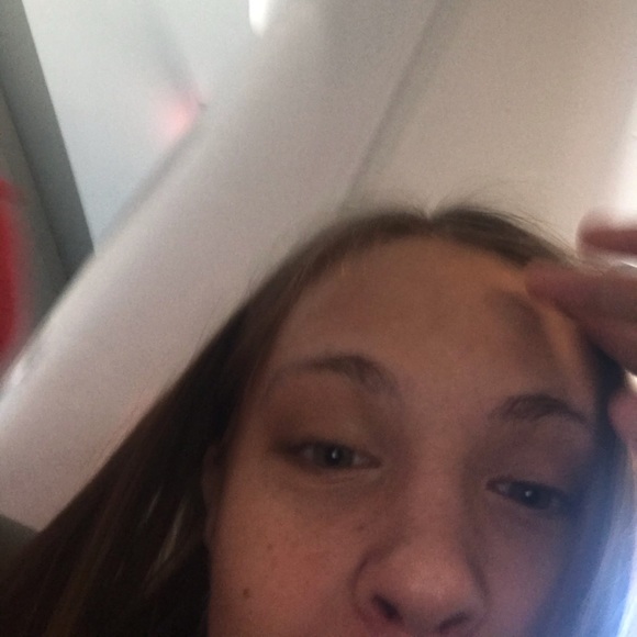 Profile Picture of Erin Lozito (@erinpagee667) on Poshmark