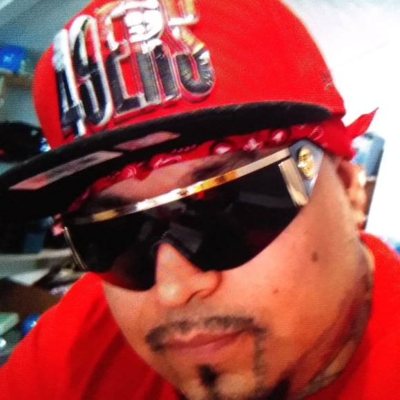 Profile Picture of Juan Juan (@juanjuan391) on Poshmark