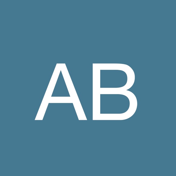 Profile Picture of Arlene Beralde (@arleneberalde) on Poshmark