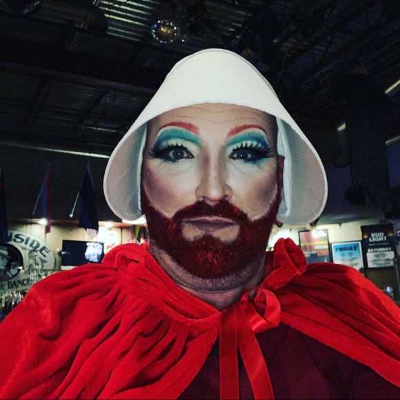 Profile Picture of Lon Carlson (@loncarlson) on Poshmark