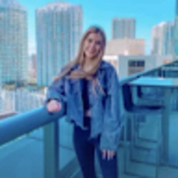 Profile Picture of Maya Wolf (@mayawolf369) on Poshmark