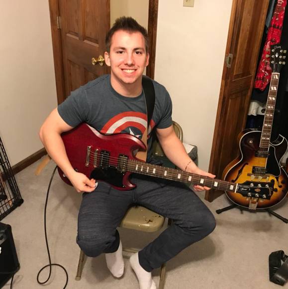 Profile Picture of Tony Mcelroy (@tbone321) on Poshmark