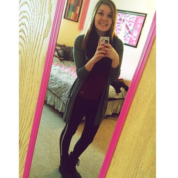 Profile Picture of Hannah Wozniak (@hannahwozniak) on Poshmark