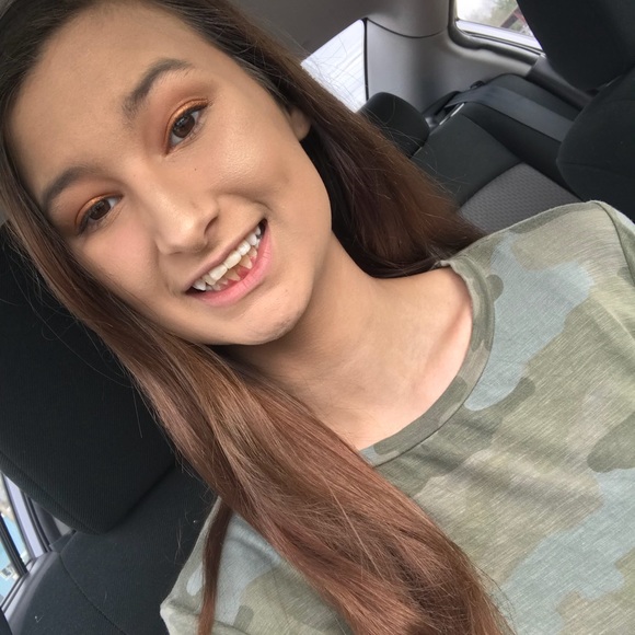 Profile Picture of Abbi Fallaw (@abbimariee349) on Poshmark