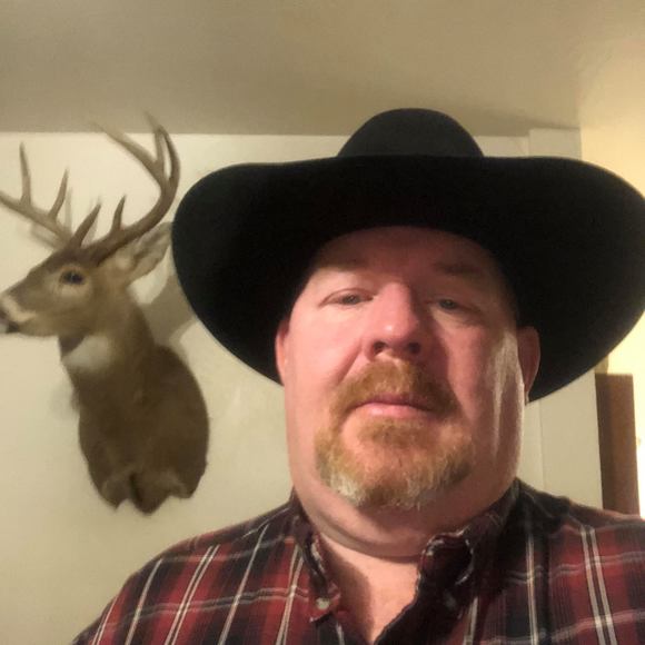 Profile Picture of Jason Ruth (@ruthjason69) on Poshmark