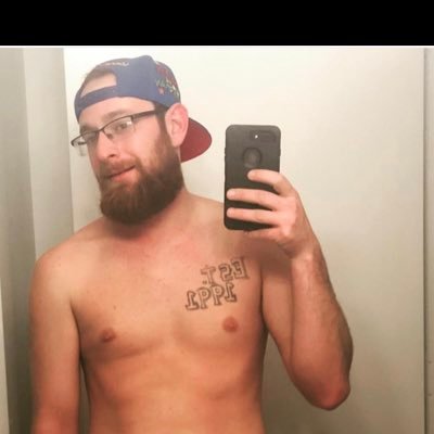 Profile Picture of Jeremy Curry (@JeremyC28392506) on Twitter