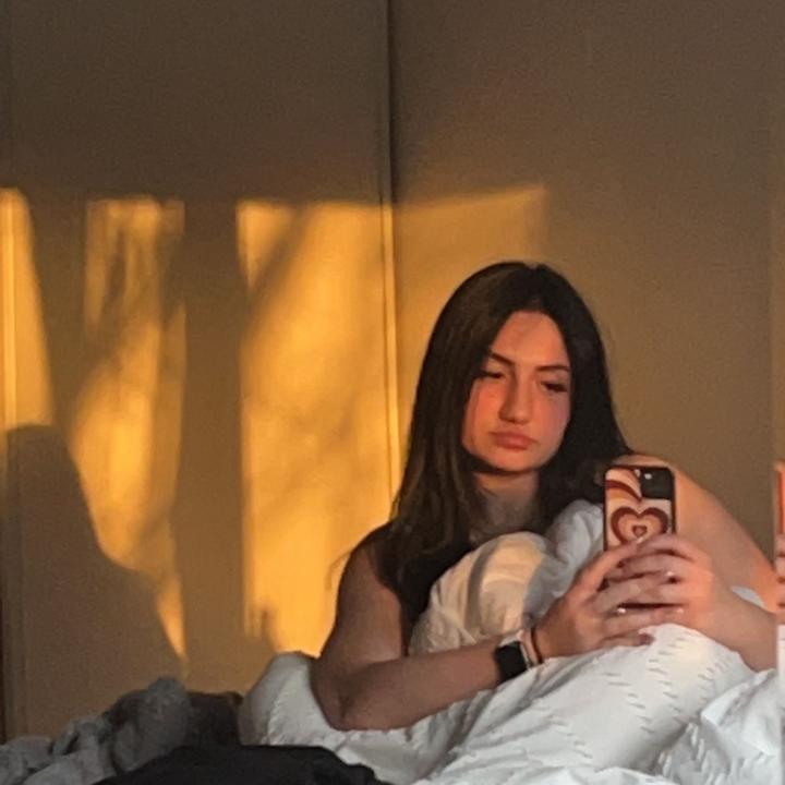 Profile Picture of Julia (@juliasarcone) on Tiktok