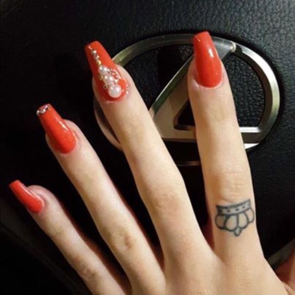 Profile Picture of Lisette Sanchez (@lisette_88) on Poshmark