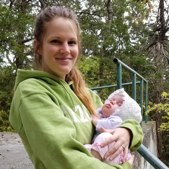 Profile Picture of Jana Ringen (@janaringen) on Poshmark