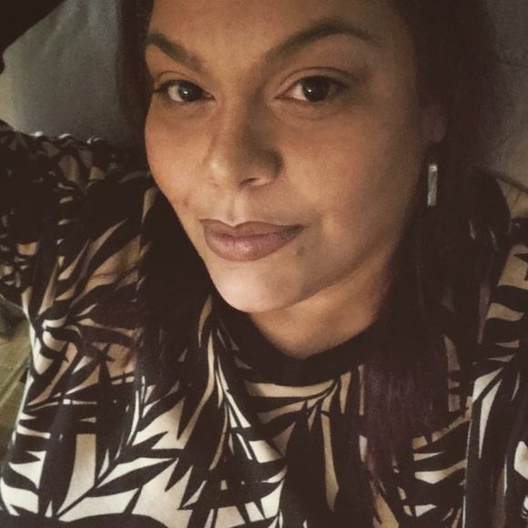 Profile Picture of Lala Díaz (@larican25) on Poshmark