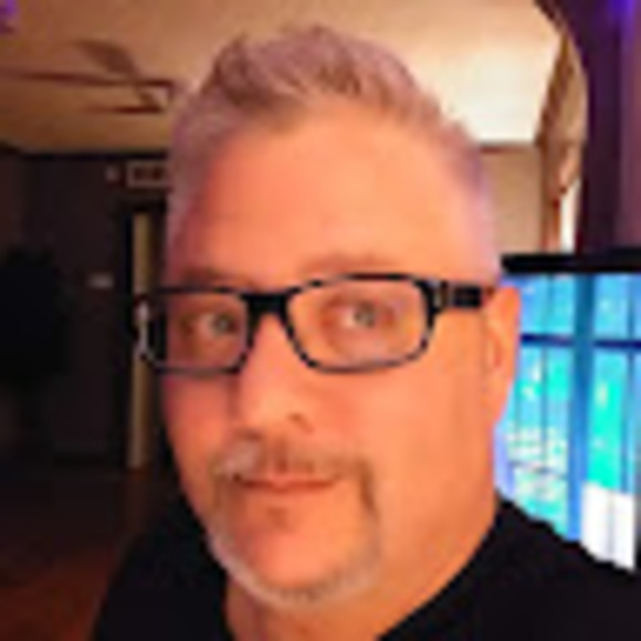 Profile Picture of Kevin Klassen (@klassen0) on Poshmark