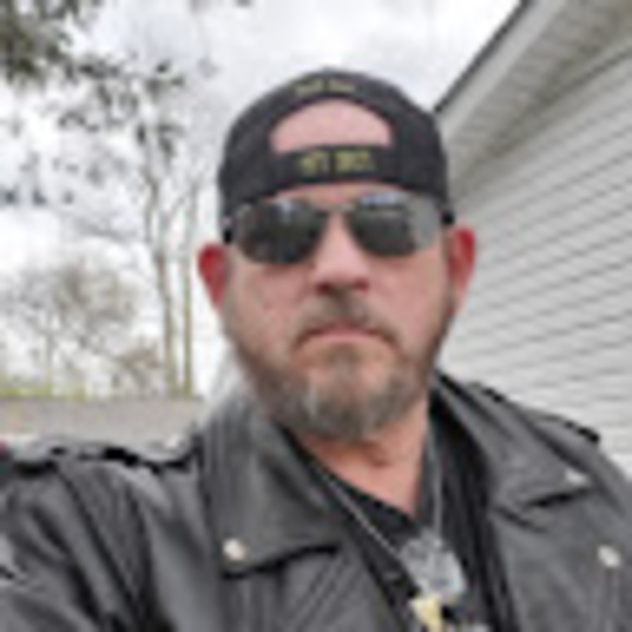 Profile Picture of Tony Robertson (@tracy43068) on Poshmark