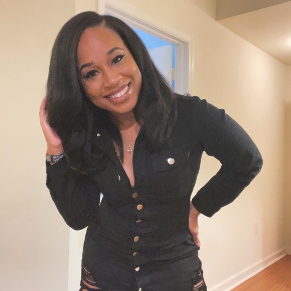 Profile Picture of Deidre Moncrieffe (@jamroc91) on Poshmark