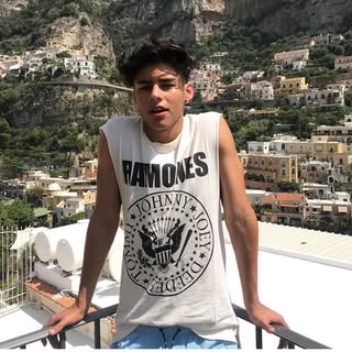 Profile Picture of E.d.Y (@edy.james) on Instagram