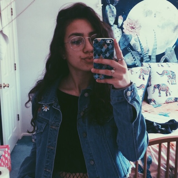 Profile Picture of Priscilla Tirone (@priitirone) on Poshmark