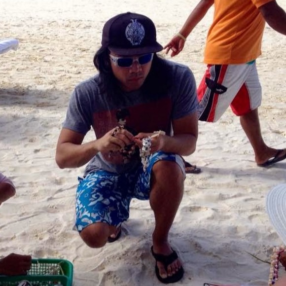 Profile Picture of Lance Lim (@lanceqlim) on Poshmark