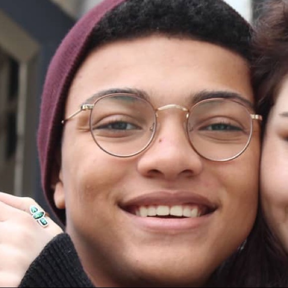 Evan Harrell - Poshmark Profile Picture of Evan Harrell (@evansbadwifi) on Poshmark