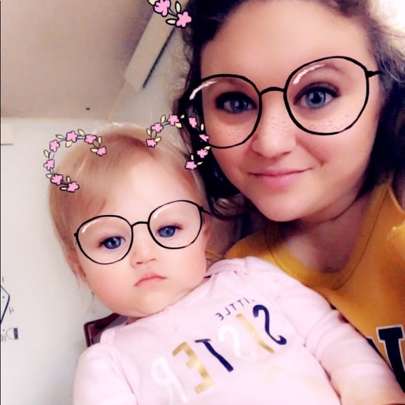 Profile Picture of Morgan Arbogast (@arbogastgirl18) on Poshmark