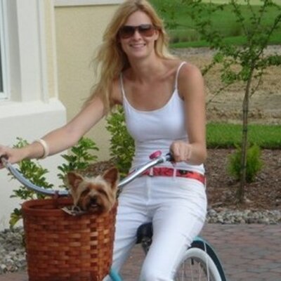 Profile Picture of Christina OBrien (@OMGCOB) on Twitter