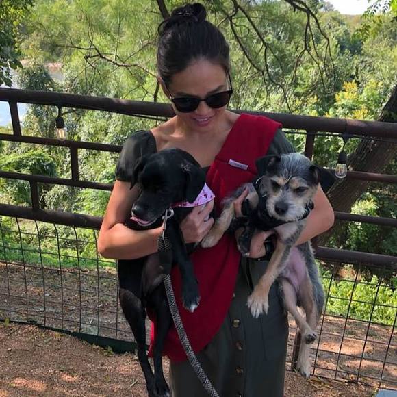 Profile Picture of Ada Castro (@adalaucastro) on Poshmark