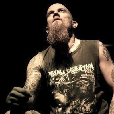 Profile Picture of Joe Henley (@JoeReviled) on Twitter