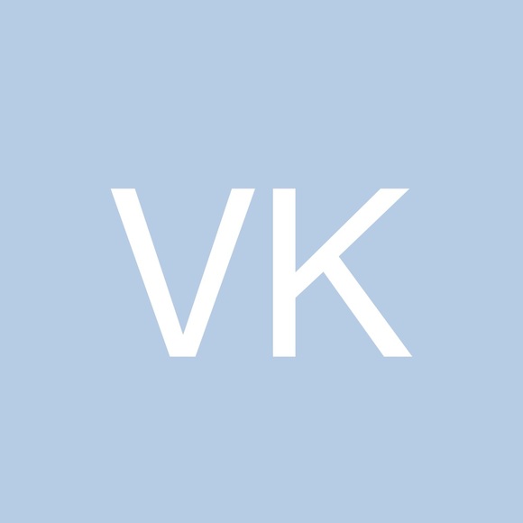 Profile Picture of Vicky Kaveh (@blueskye100) on Poshmark