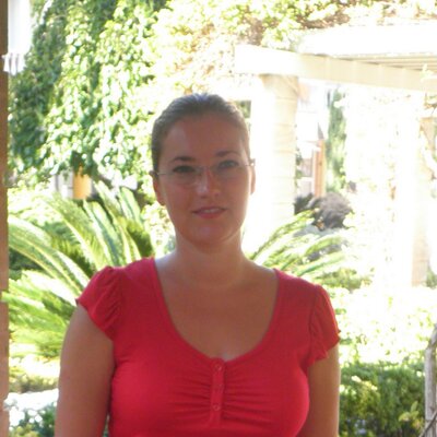 Profile Picture of Iris Kraus (@California1402) on Twitter