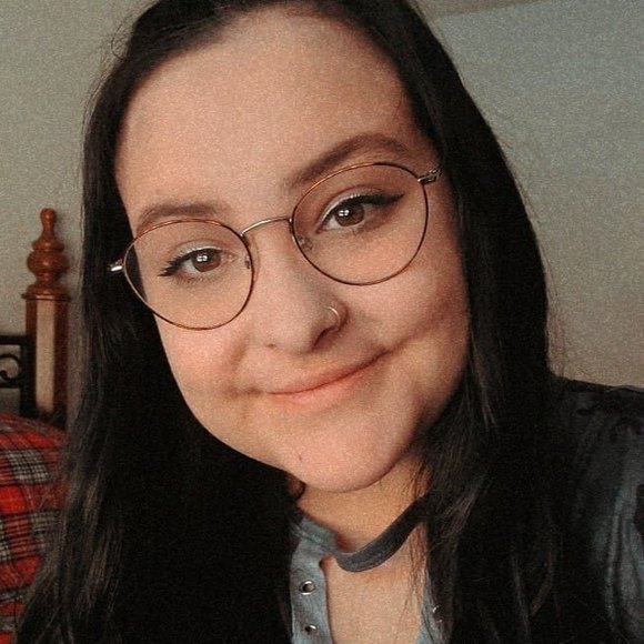 Profile Picture of Corine Grenon (@corinegrenon) on Poshmark