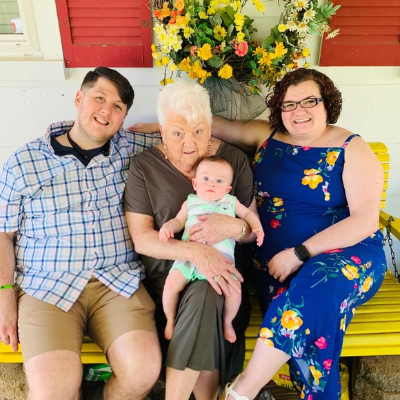 Profile Picture of Julia Landreth (@julschristian08) on Poshmark