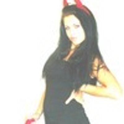 Profile Picture of Phoebe Cole (@TatePhoebe) on Twitter