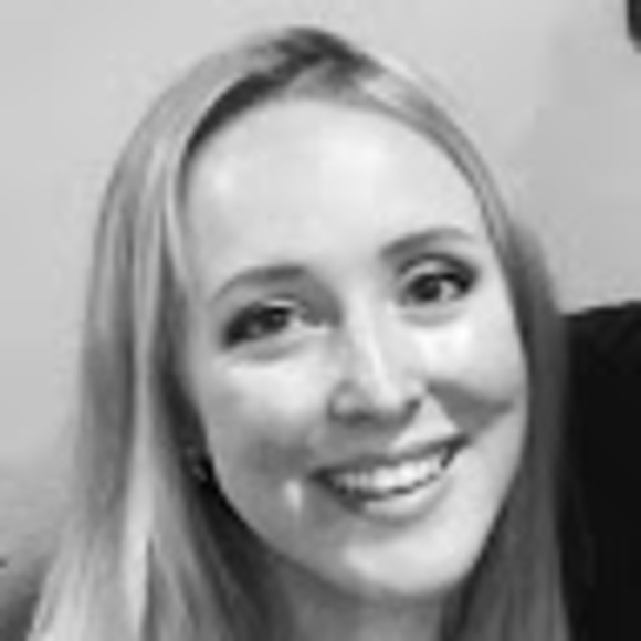 Profile Picture of Lauren Padick (@magicallimabean) on Poshmark