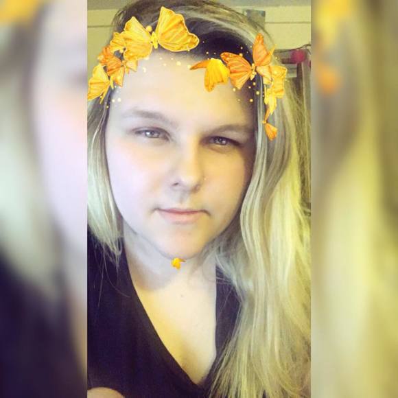 Profile Picture of Miranda Kapustiak (@mkapustiak) on Poshmark