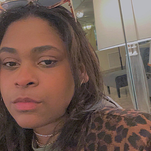 Profile Picture of Mariela Mariano alejo (@marielamaria294) on Poshmark