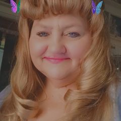 Profile Picture of laurefields (@laurefields) on Tiktok