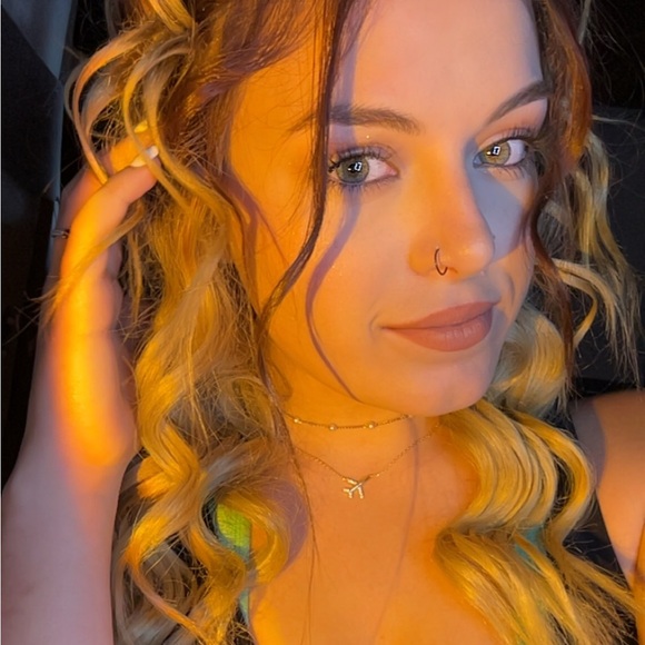 Profile Picture of Rose Cain (@gracedestiny111) on Poshmark