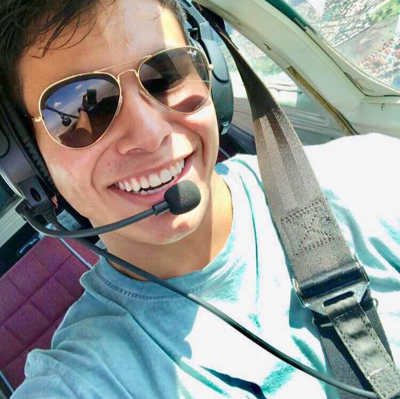 Profile Picture of Andrew Romero (@andrew_16romero) on Poshmark