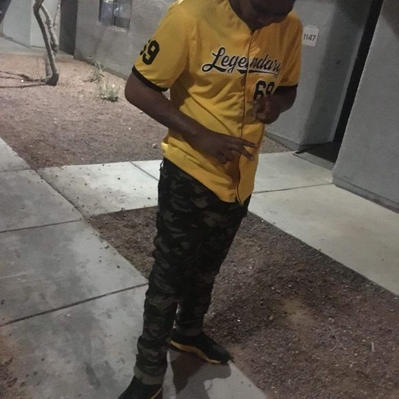 Profile Picture of Chad Kaaihue (@chadkaaihue1234) on Poshmark