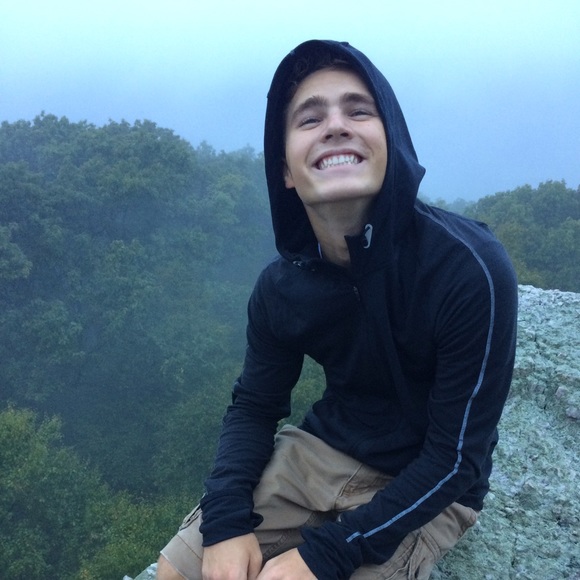 Profile Picture of Gabriel Dimisa (@gabe2021) on Poshmark