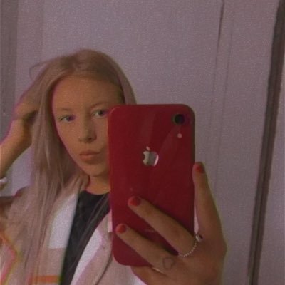 Profile Picture of Crystal Pearce (@crystalpearce17) on Twitter