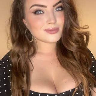 Profile Picture of billie stone 🍁 (@billiestone.main) on Instagram
